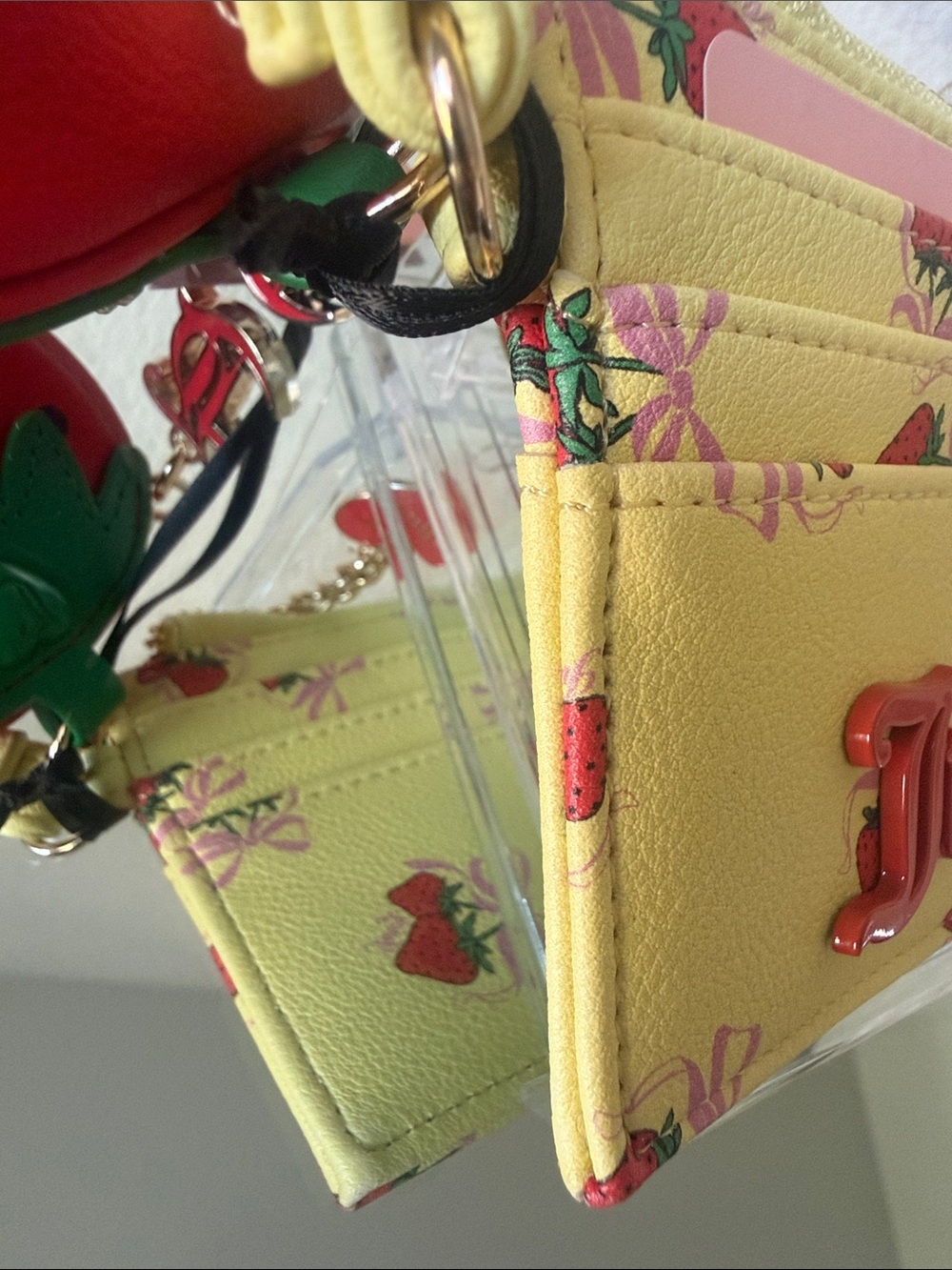 Juicy Couture Sweet Strawberry Zip Card Case Wristlet-NWT!!🍓🥂 - Picture 4 of 6